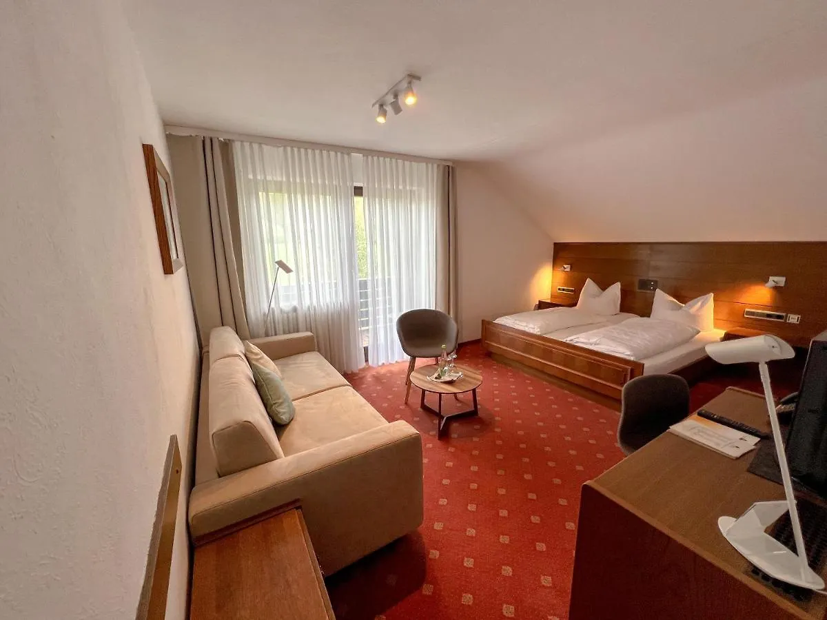 Hotel Lindenhof Hubmersberg Pommelsbrunn 4*,